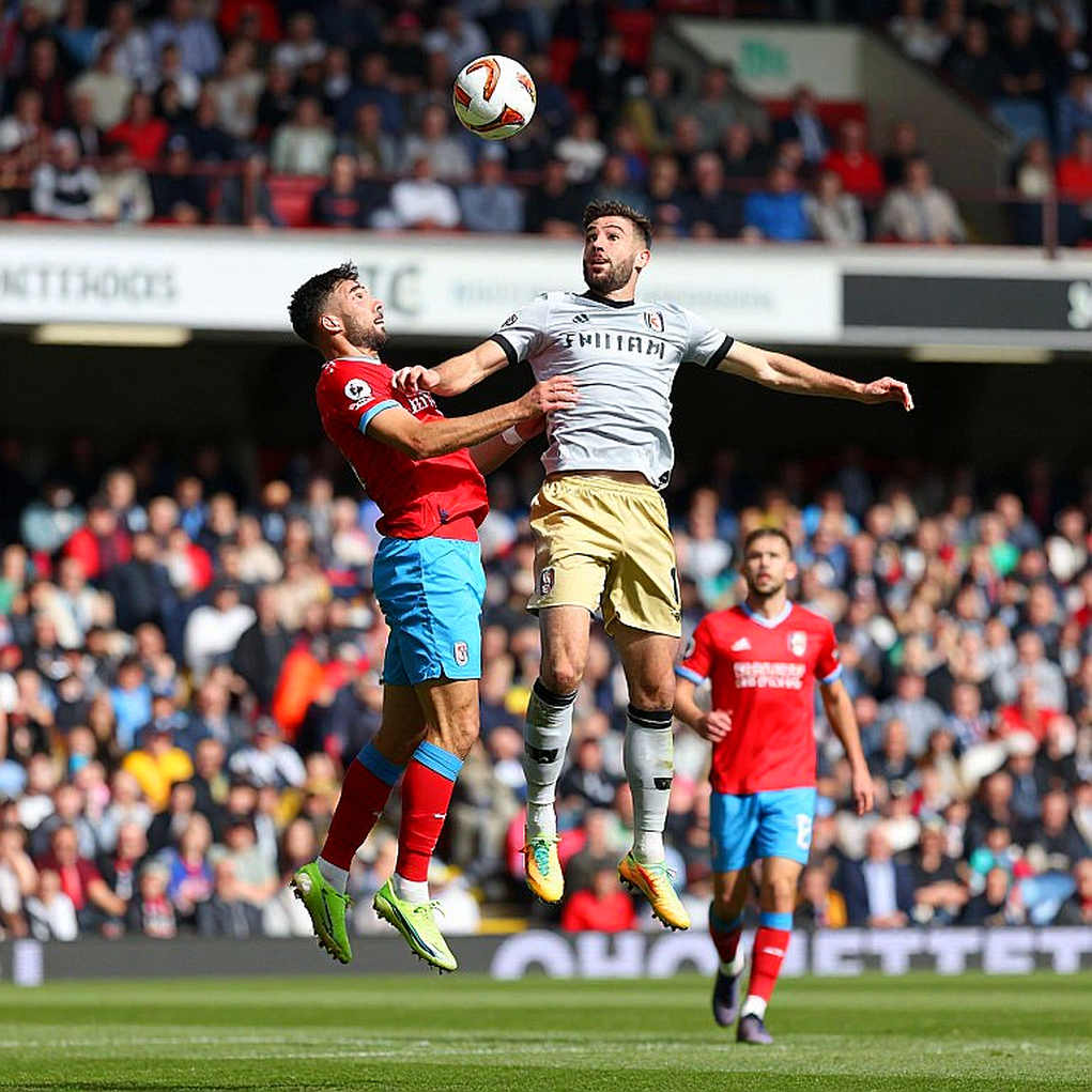 Thẻ đỏ cho Foden và bàn thắng của Haaland: Phân tích chuyên sâu trận derby Manchester tại Premier League