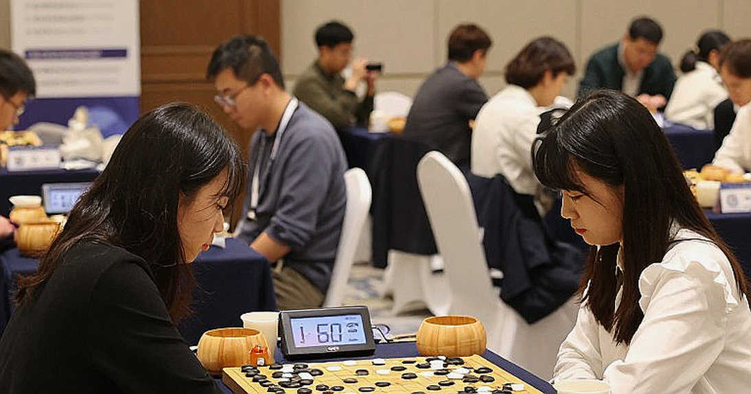Lời thú nhận của Carlsen, khẩu hiệu của Ramesh và khoảng trống dữ liệu quanh Praggnanandhaa